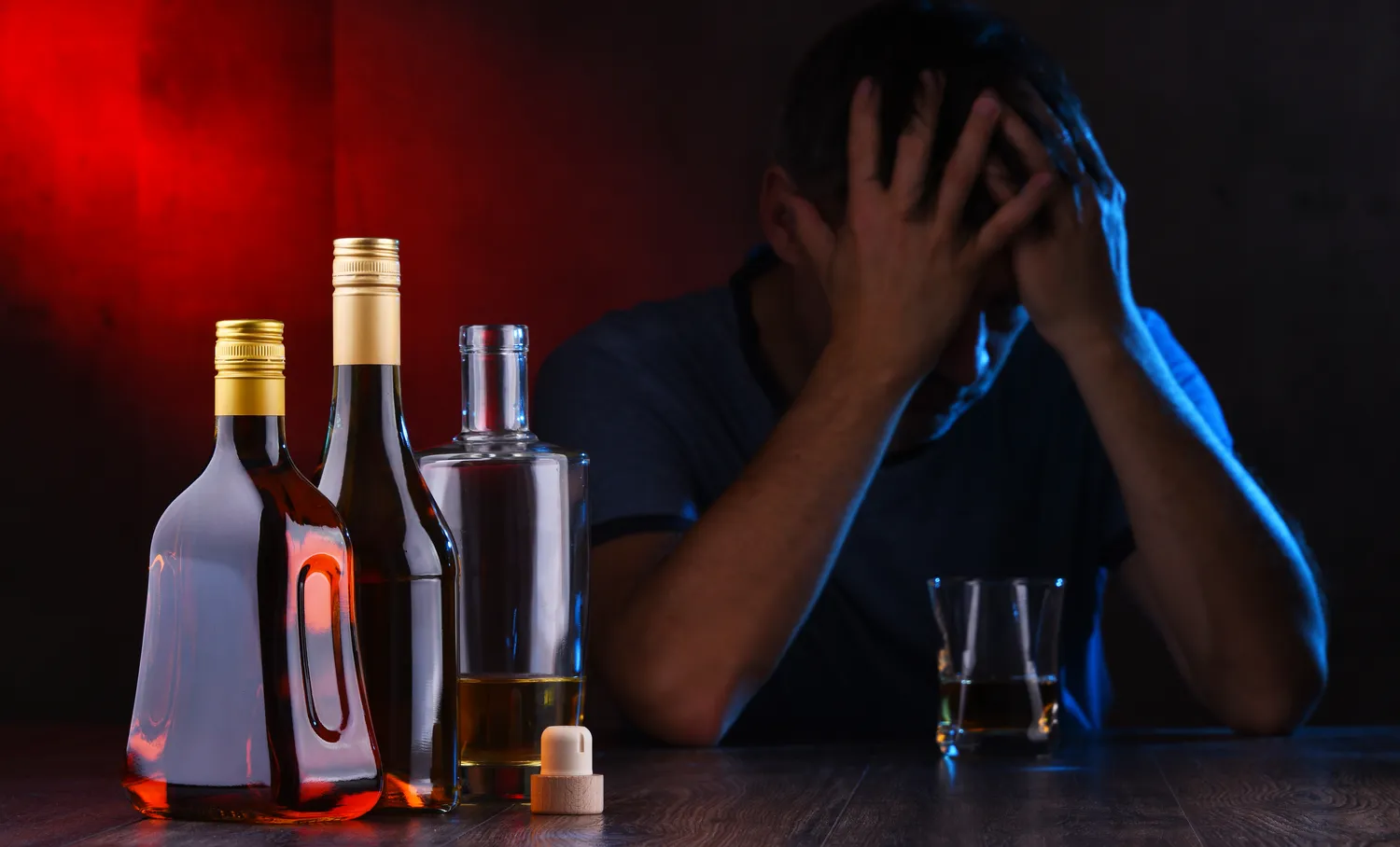 Agresywny alkoholik w domu co robić?